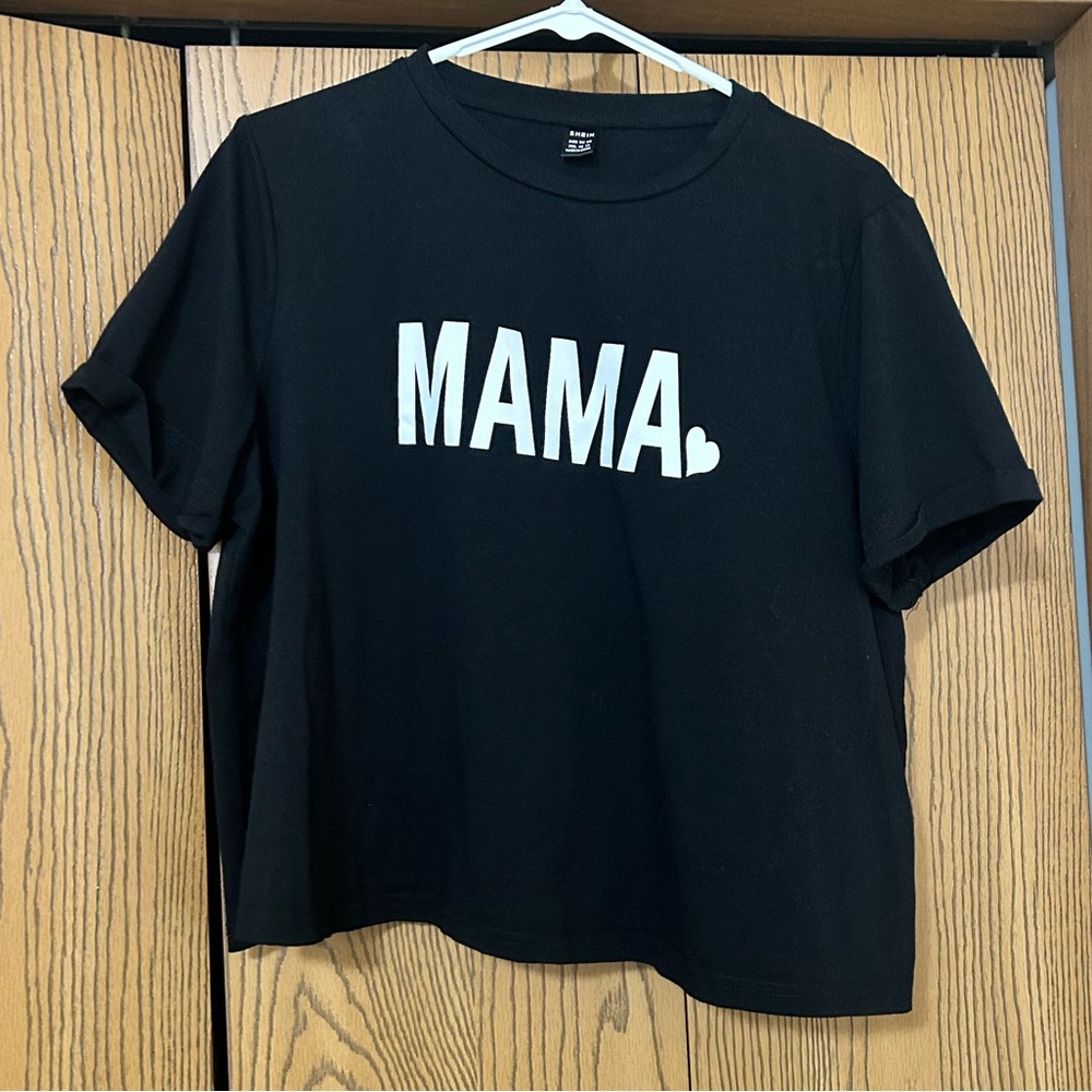 Cropped Mama shirt